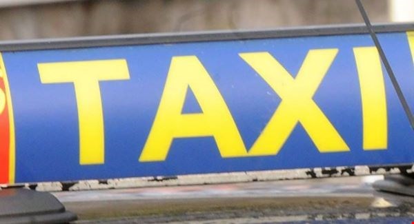 Taxi drivers may soon have to take English Test