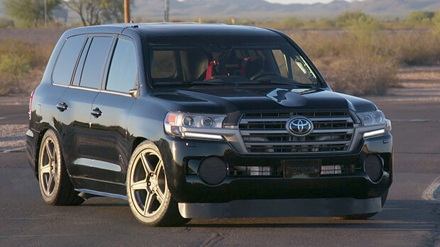 Toyota Land Cruiser reaches incredible speed of 370km/h