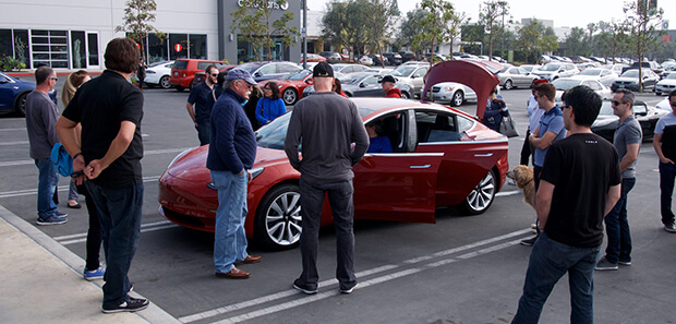 Tesla Model 3 display cars attracts large crowds