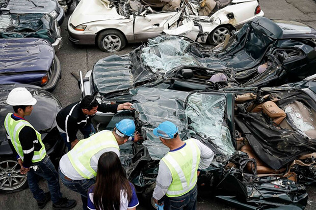 Demolition Duterte Derby! President of the Philippines, Rodrigo Duterte destroys luxury cars in his war on crime