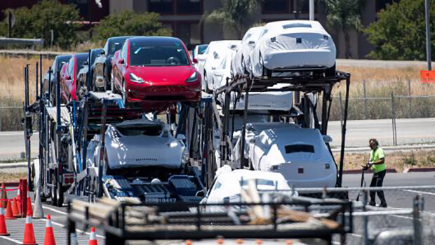 Tesla has reached target and rolled out 7,000 cars in one week