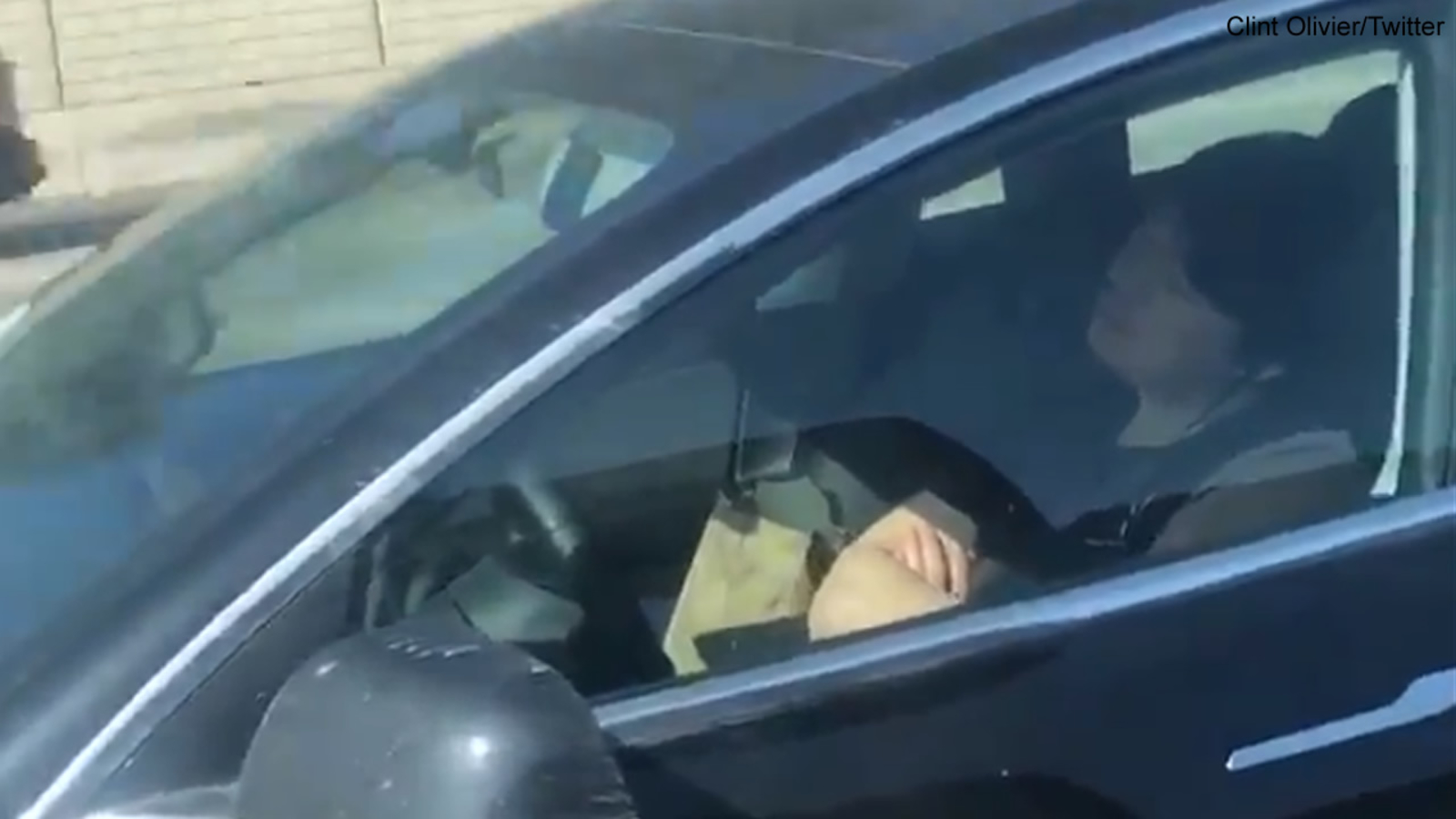 Tesla driver asleep at the wheel