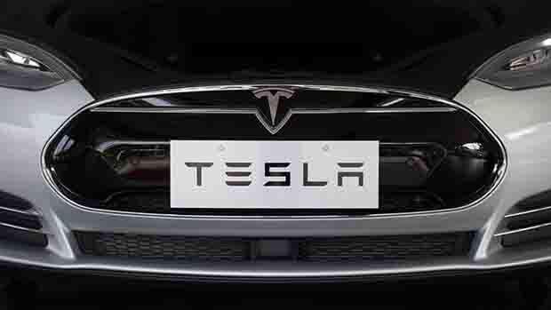  Tesla recalls 15,000 vehicles over power steering concerns