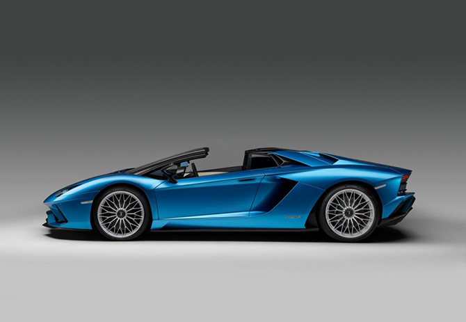 Lamborghini Aventador Roadster