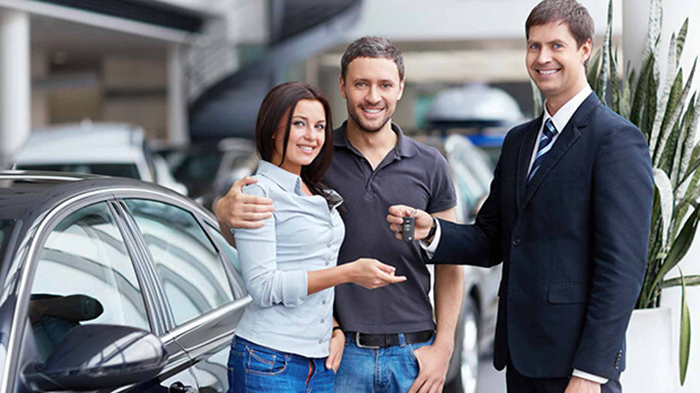 Advantages of buying from a dealership