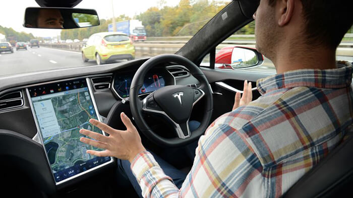  Green light for self-driving cars on UK motorways