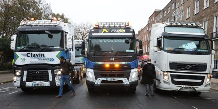 Truckers protest over fuel costs creates major traffic disruption in Dublin